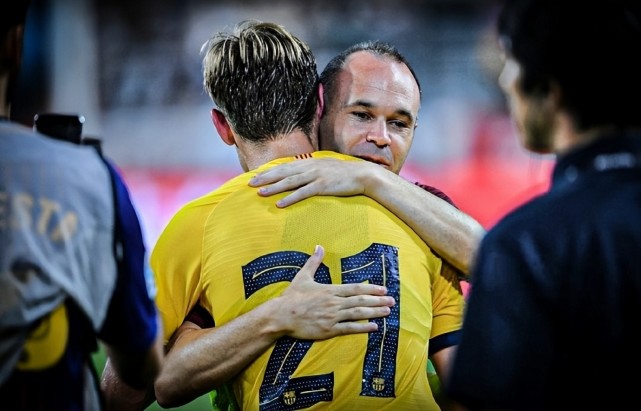 Barcelone vend la méthode De Jong